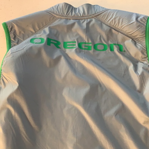 Nike Oregon Ducks Vest - Picture 4 of 4